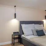 Downtown Comfort One